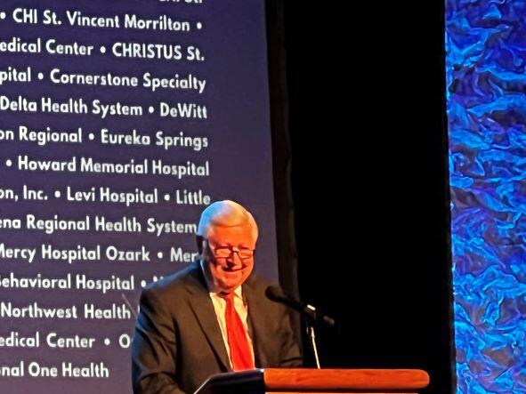 Barney Larry accepting Distinguished Service Award