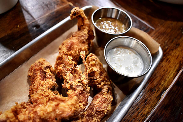 Chicken-Tenders meal with sauce